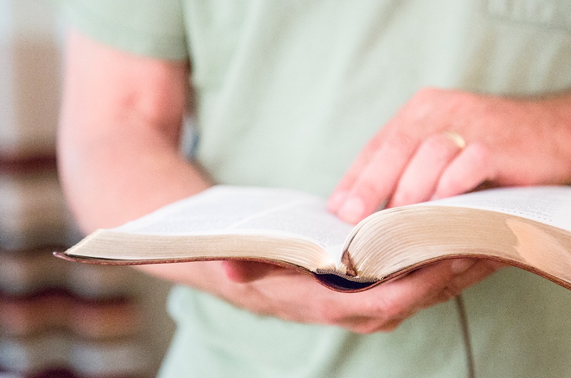 why-should-we-prioritize-expositional-preaching-9marks
