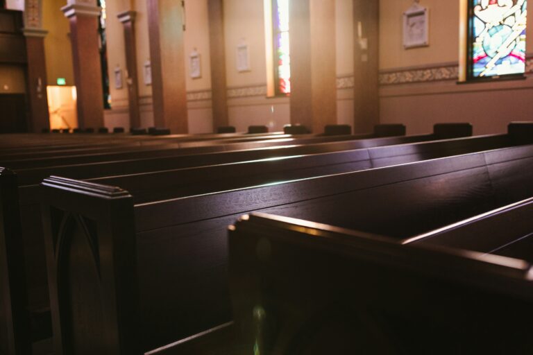 Must You Share the Gospel in Every Sermon? Invitation Without the Altar Call 