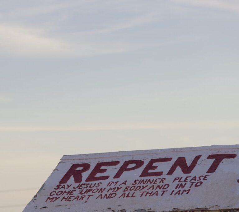 Must You Share the Gospel in Every Sermon? Invitation Without the Altar Call 
